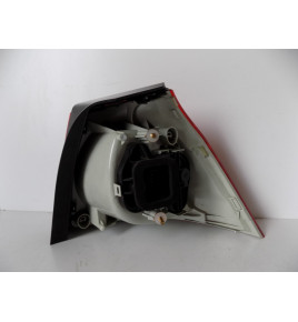 Volkswagen Golf 5 - Lampa Tylna Lewa - 11883