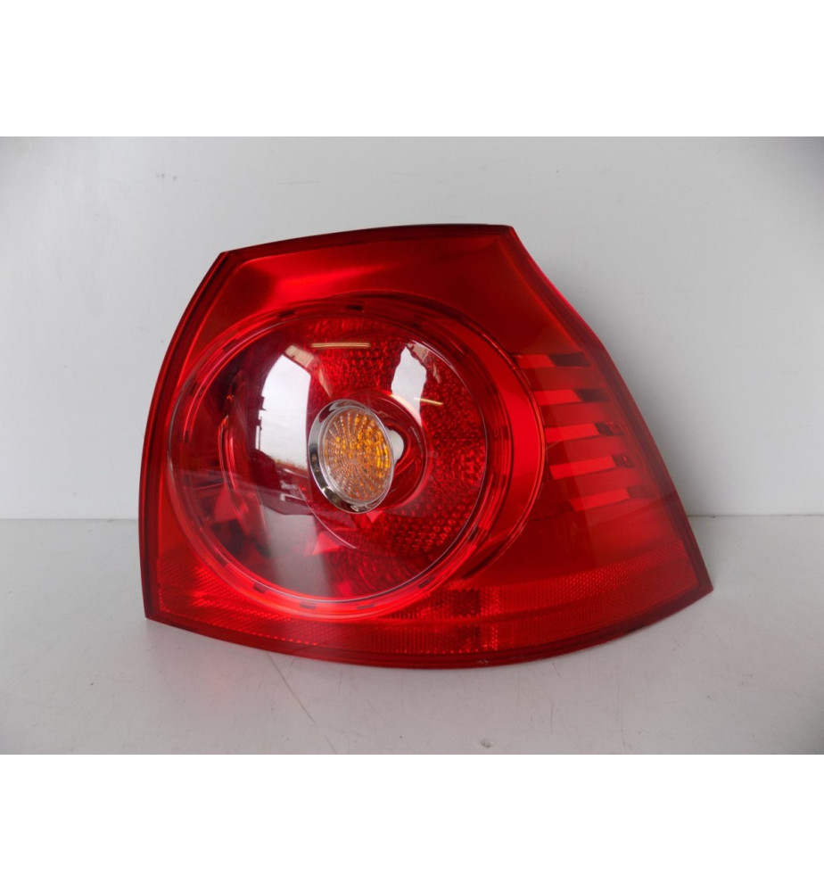 Volkswagen Golf 5 - Lampa Tylna Prawa - 11884