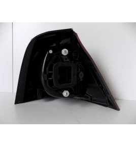 Volkswagen Golf 5 - Lampa Tylna Lewa - 11886