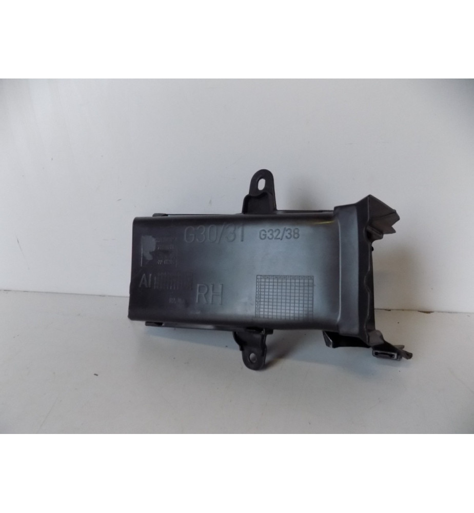 BMW 5 G30 / G31 - Wlot Powietrza Hamulca R - 11986