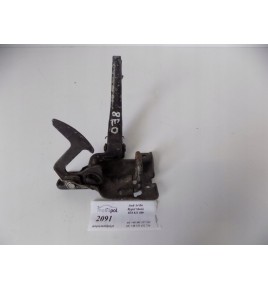 Audi A4 B6 - Zamek / Rygiel Maski - 2091