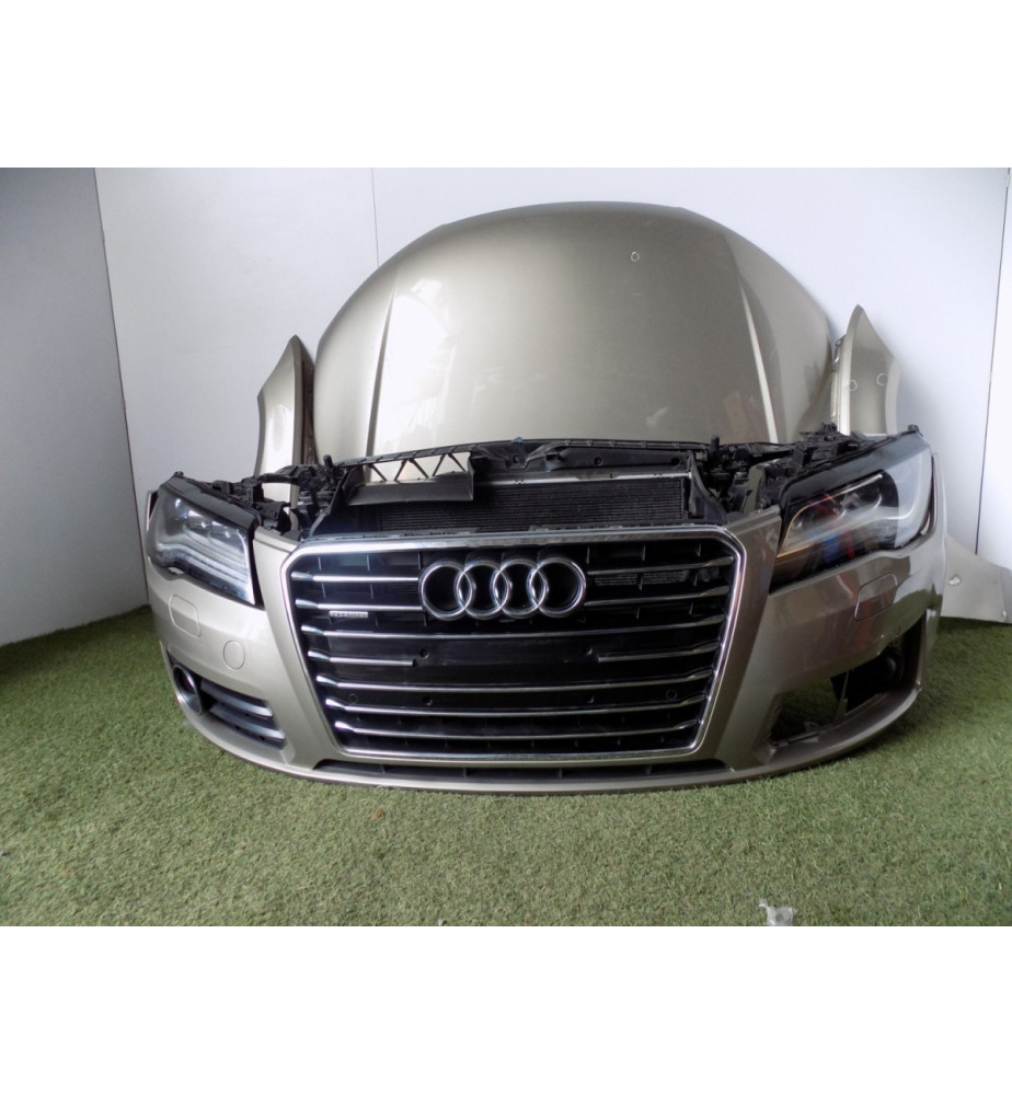 Audi A7 4G Maska Zderzak...