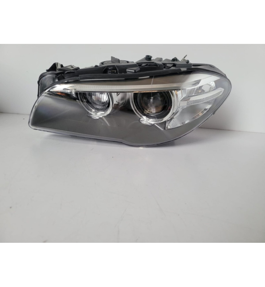 BMW 5 F10 LCI Lampa przednia Xenon skrętna L 12643