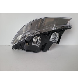 BMW 5 F10 F11 Lampa przednina Xenon Prawy - 12626