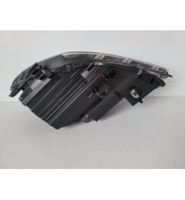 Mercedes CLA W117 Lampa przednnia Xenon R - 12642