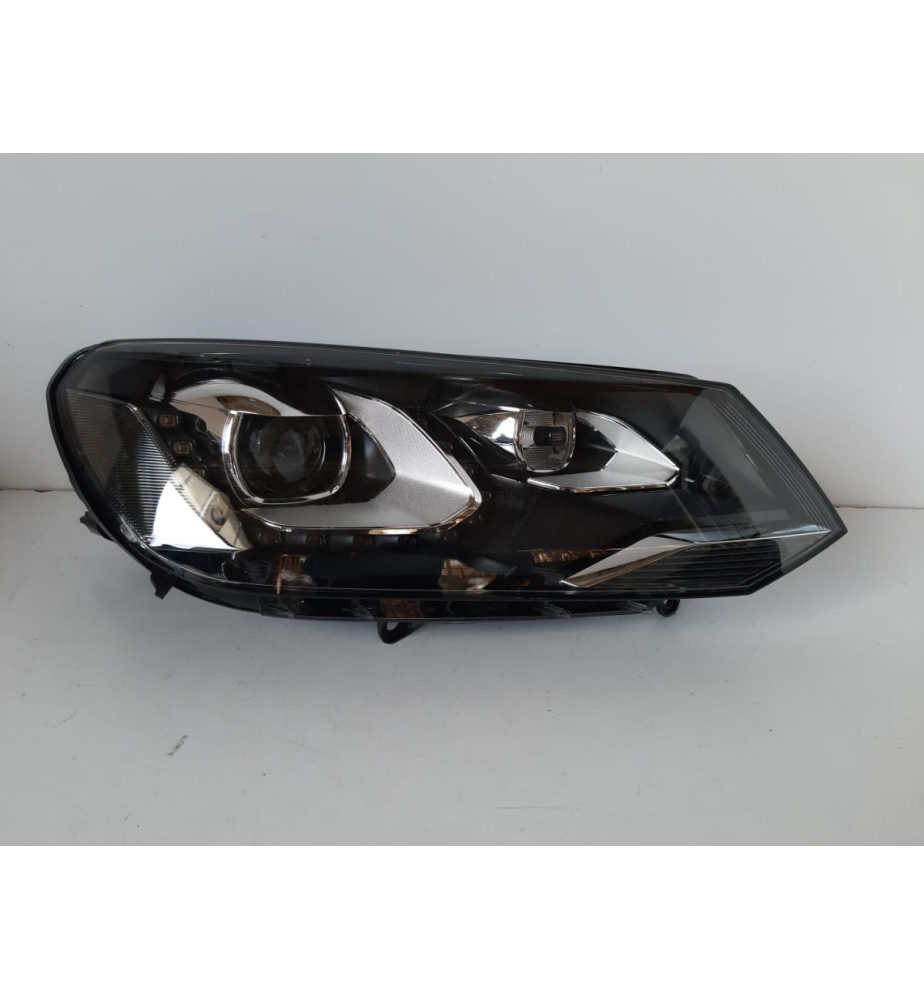 Volkswagen Touareg 7P Lampa przednia Xenon R 12678