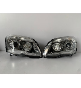 Mercedes GLK W204 Reflektor przedni Xenon R 12696