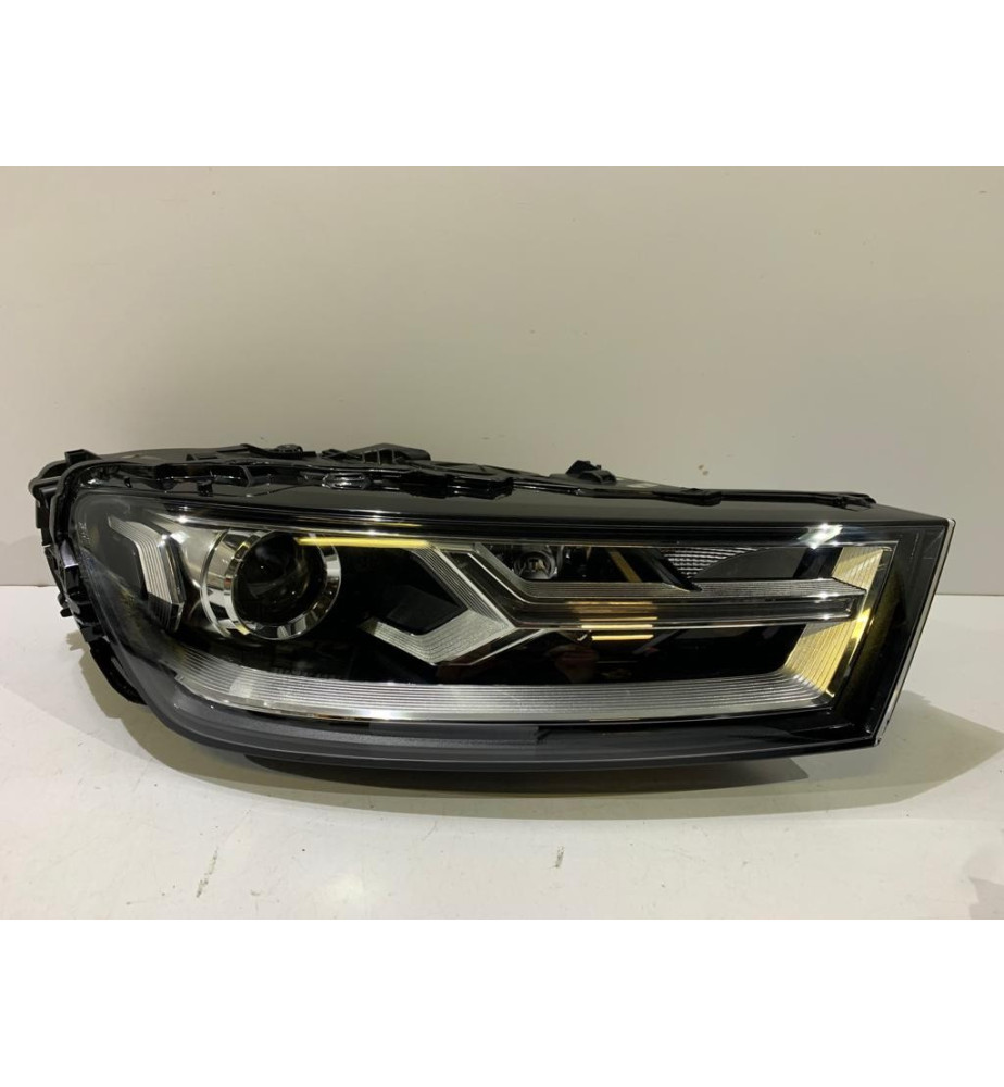 Audi Q7 4M Lampa przednia...