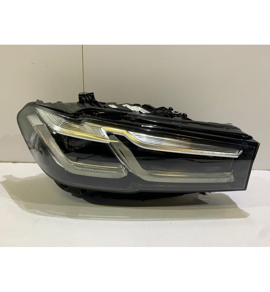 BMW 5 G30/31 LCI Lampa przednia Full Led R - 12722
