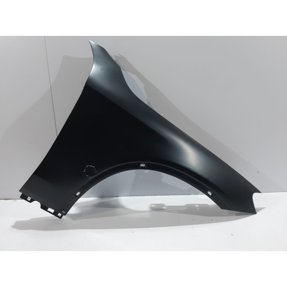 Mercedes GLC W253 Błotnik R uszkodzony - 12813