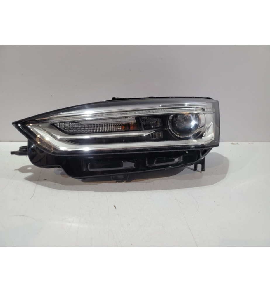 Audi A5 8W Lampa przednia...