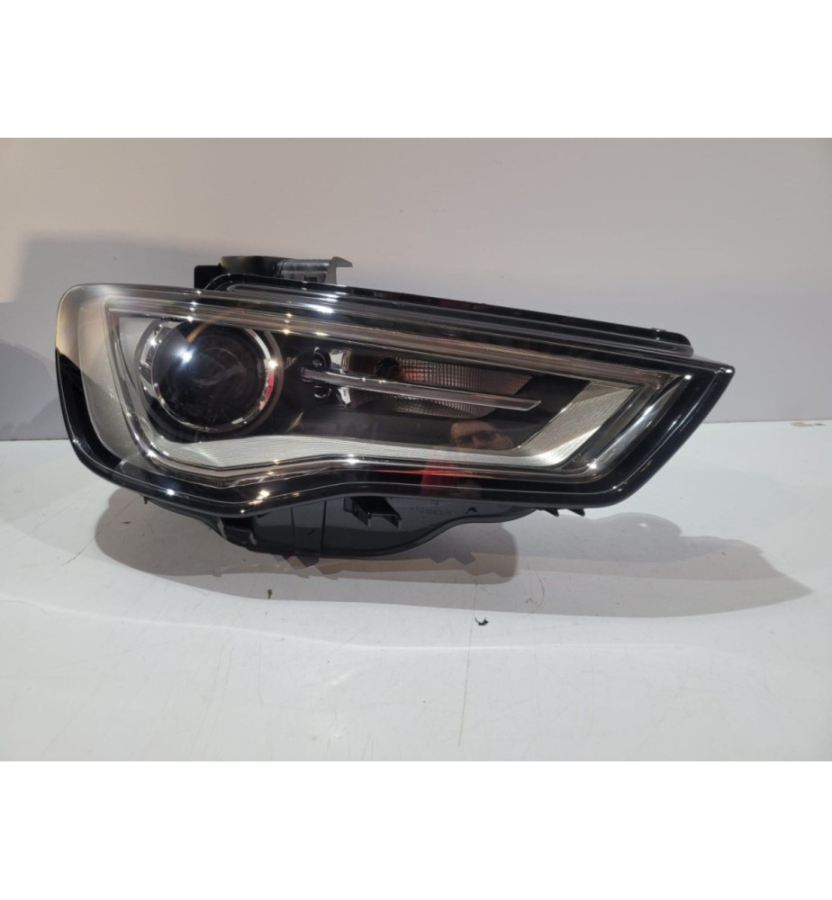 Audi A3 8V Lampa przednia...