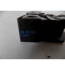 VW Polo - Zamek Maski - 2189