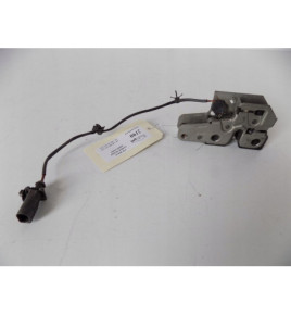 VW Polo - Zamek Maski - 2190