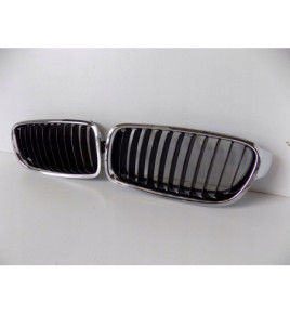 BMW 3 F30/31 Komplet Nerki / Grill zderzaka - 3821