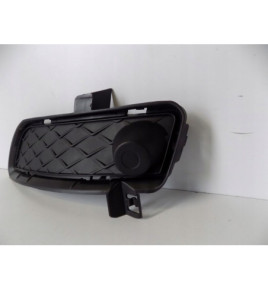 BMW X3 F25 Kratka Zderzaka Prawa - 3923