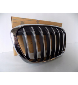 BMW X1 F48/F49 Nerka/Kratka Zderzaka Prawa Czarna - 3986