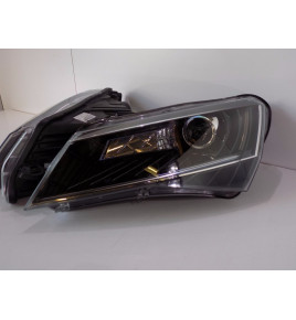 Skoda Superb 3V1 Komplet Lamp Przednich L/R - 0151