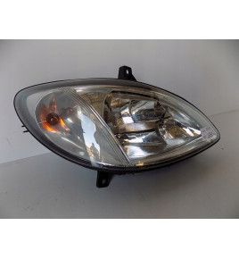 Mercedes VITO LIFT LAMPA przednia H7 - 0122