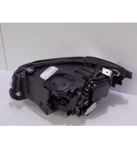 BMW 5 F10 LCI Lampa Bi-xenon nieskrętna R - 5884