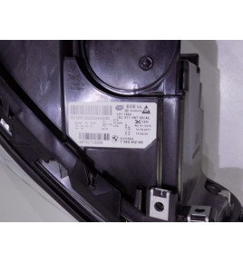 BMW 5 F10 LCI Lampa Bi-xenon nieskrętna R - 5884