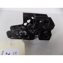 VW Polo - Zamek Maski - 2189