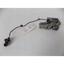 VW Polo - Zamek Maski - 2190