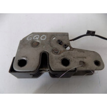 VW Polo - Zamek Maski - 2190