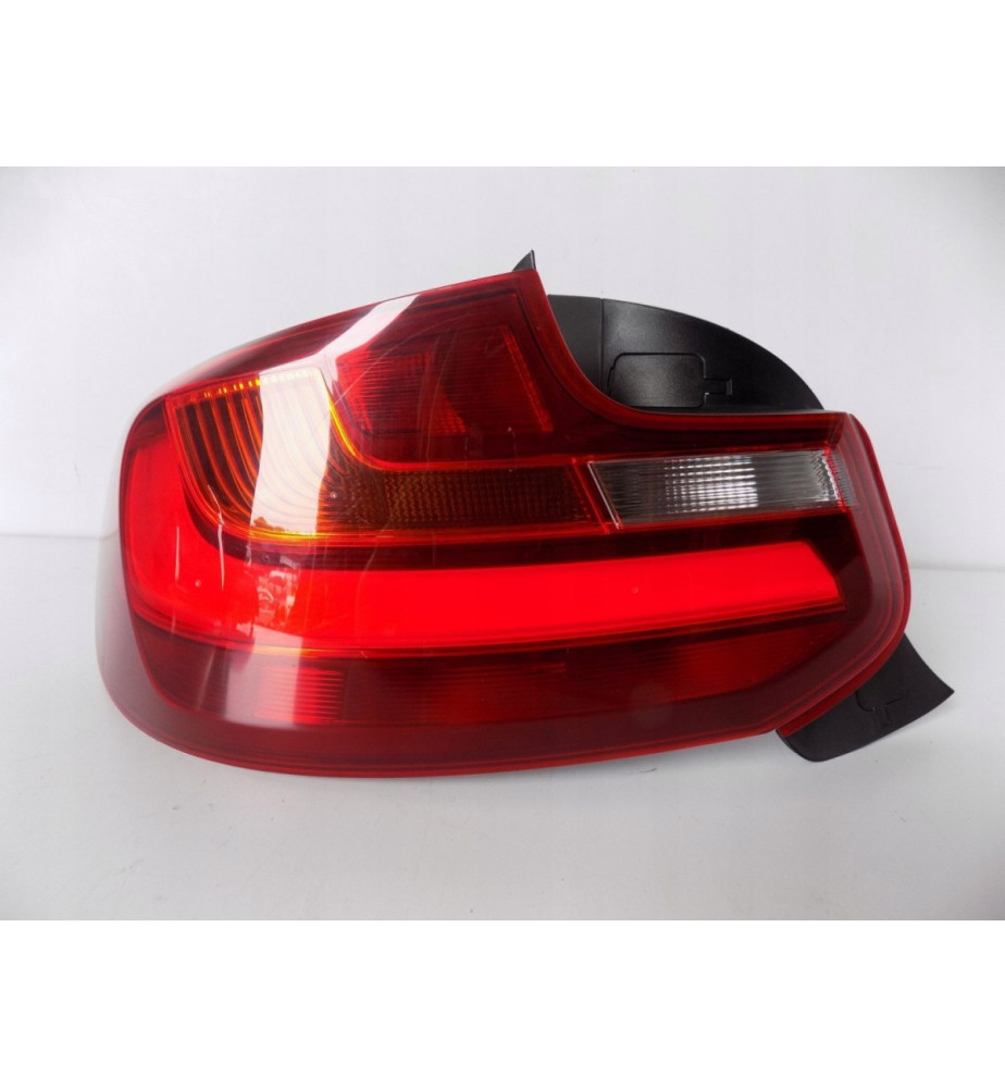 BMW 2 F22 F23 - Lampa tylna...