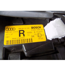 Audi A4 - Lampa Prawa - 2509